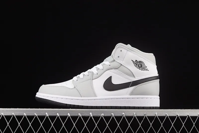All Categories Air Jordan Jordan Series Basketball Shoes Air Jordan 1 Mid Air Jordan 1 Mid AJ1 Joe 1 New Ash Mid-top Cultural Basketball Shoes BQ6472-015